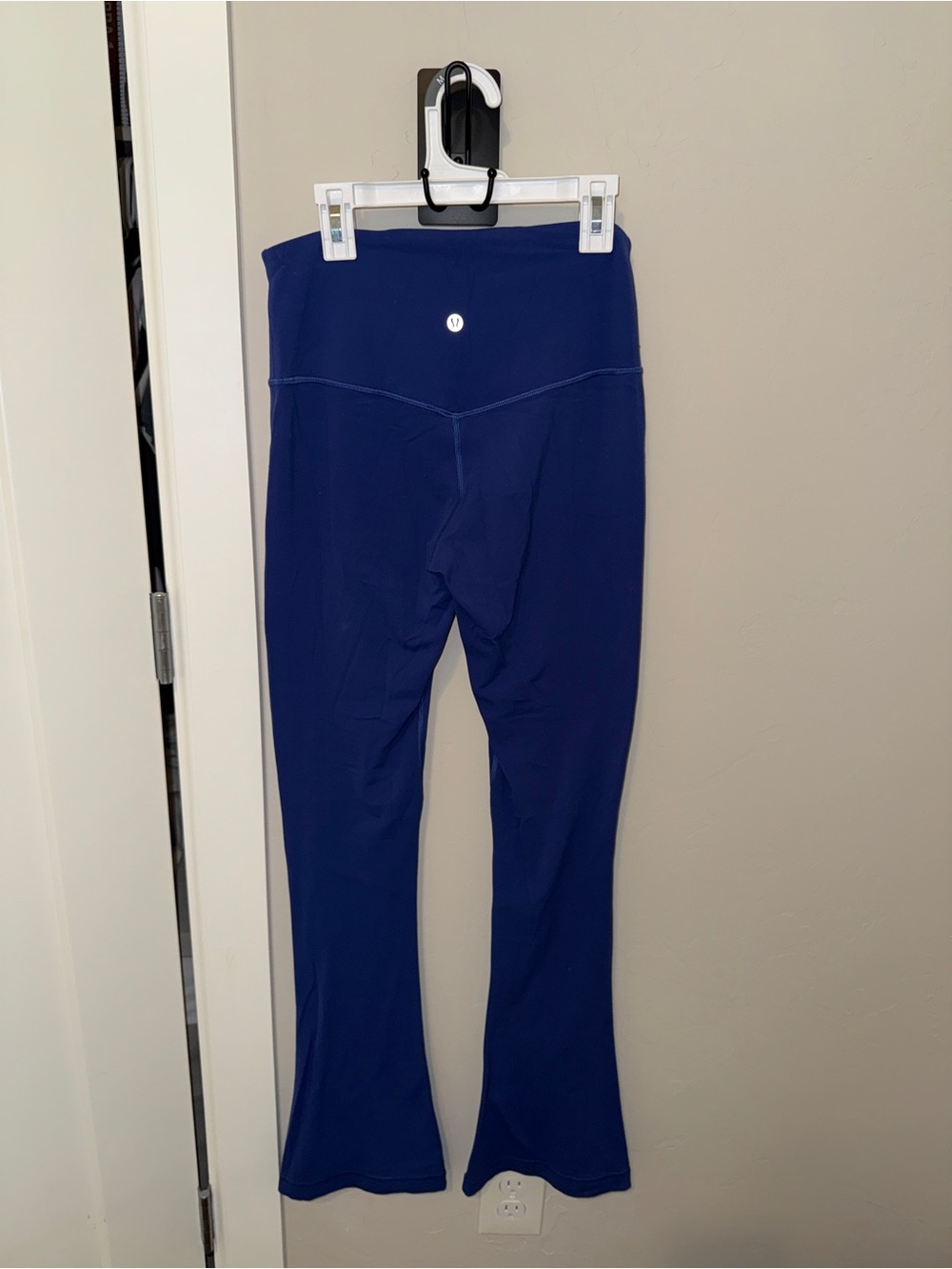Lululemon Groove High-Waisted Blue Flare Leggings - Picture 2 of 2